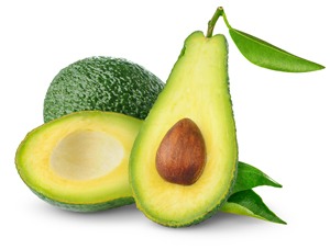 En hel avokado och en uppskuren avokado ligger slarvigt bredvid varandra mot en vit bakgrund En hel avokado och en uppskuren avokado ligger slarvigt bredvid varandra mot en vit bakgrund