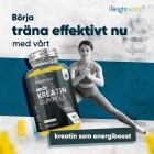 En burk med WeightWorlds Kreatinmonohydrat Vingummin, med en kvinna som tränar i bakgrunden 