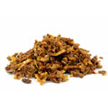 en hog med brunt propolis, bikitt, mot en vit bakgrund