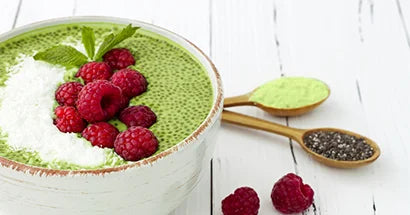 Grön matcha & chia dessert