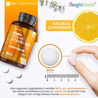 En burk av Vitamin B12 Tuggtabletter med information om smaken av produkten samt en text som jämför produkten med en annan form av B12. 